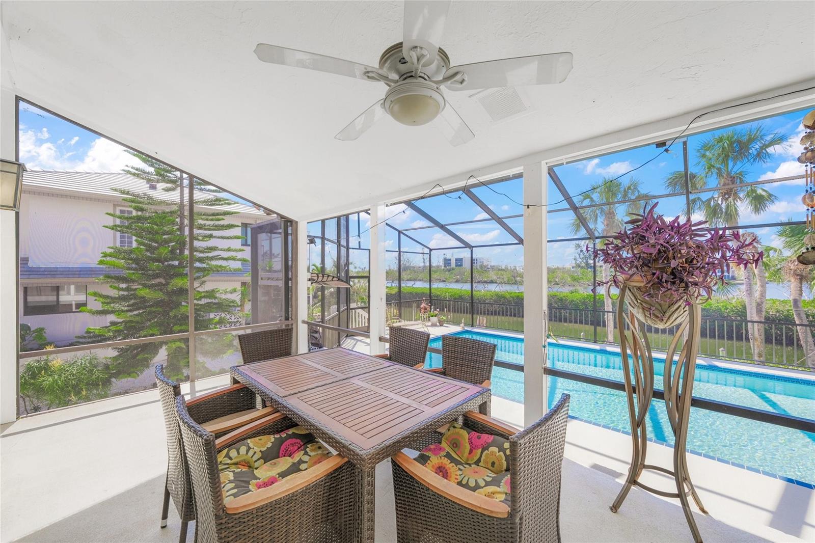 BAY ISLES - Residential