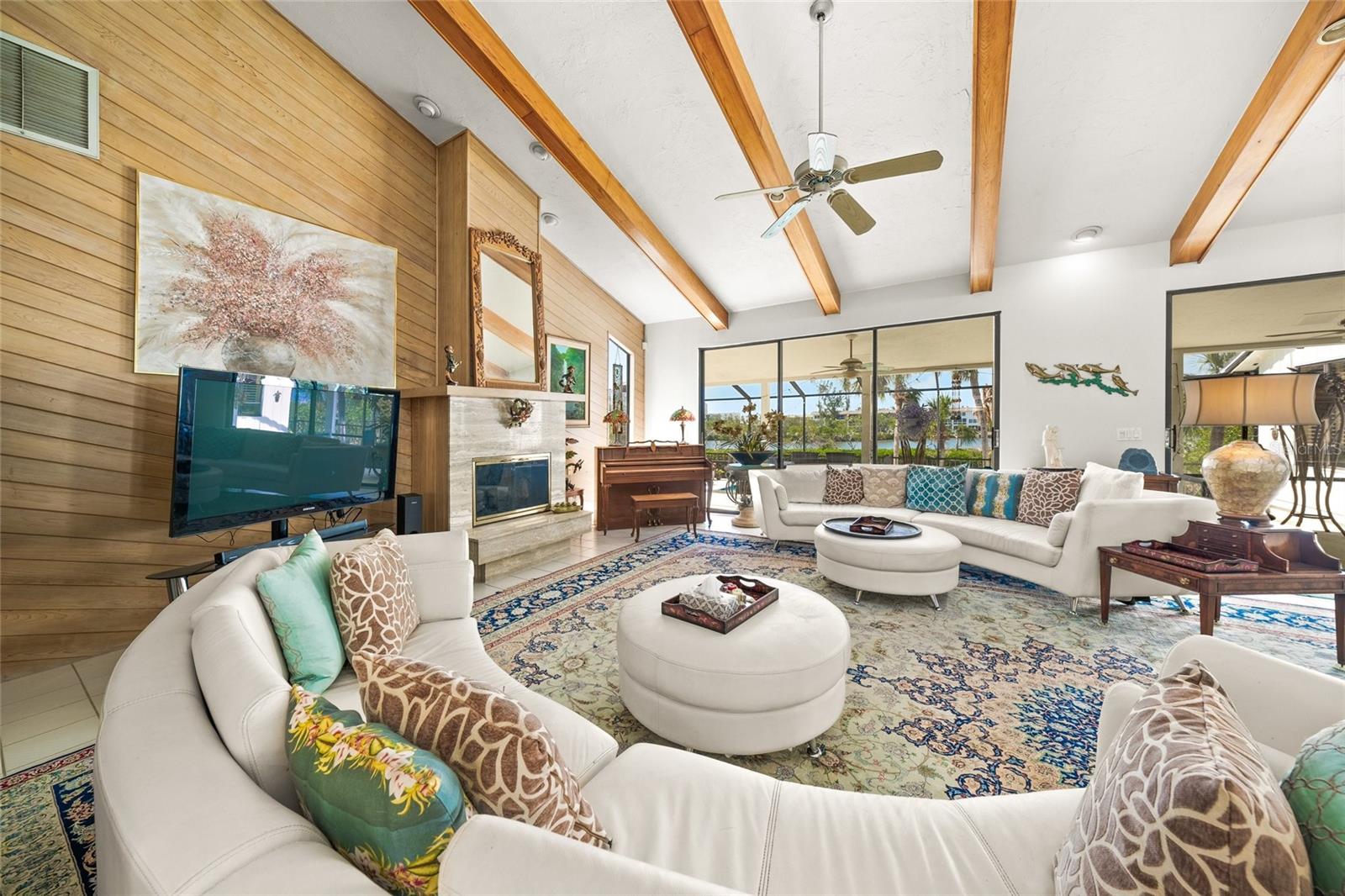 BAY ISLES - Residential