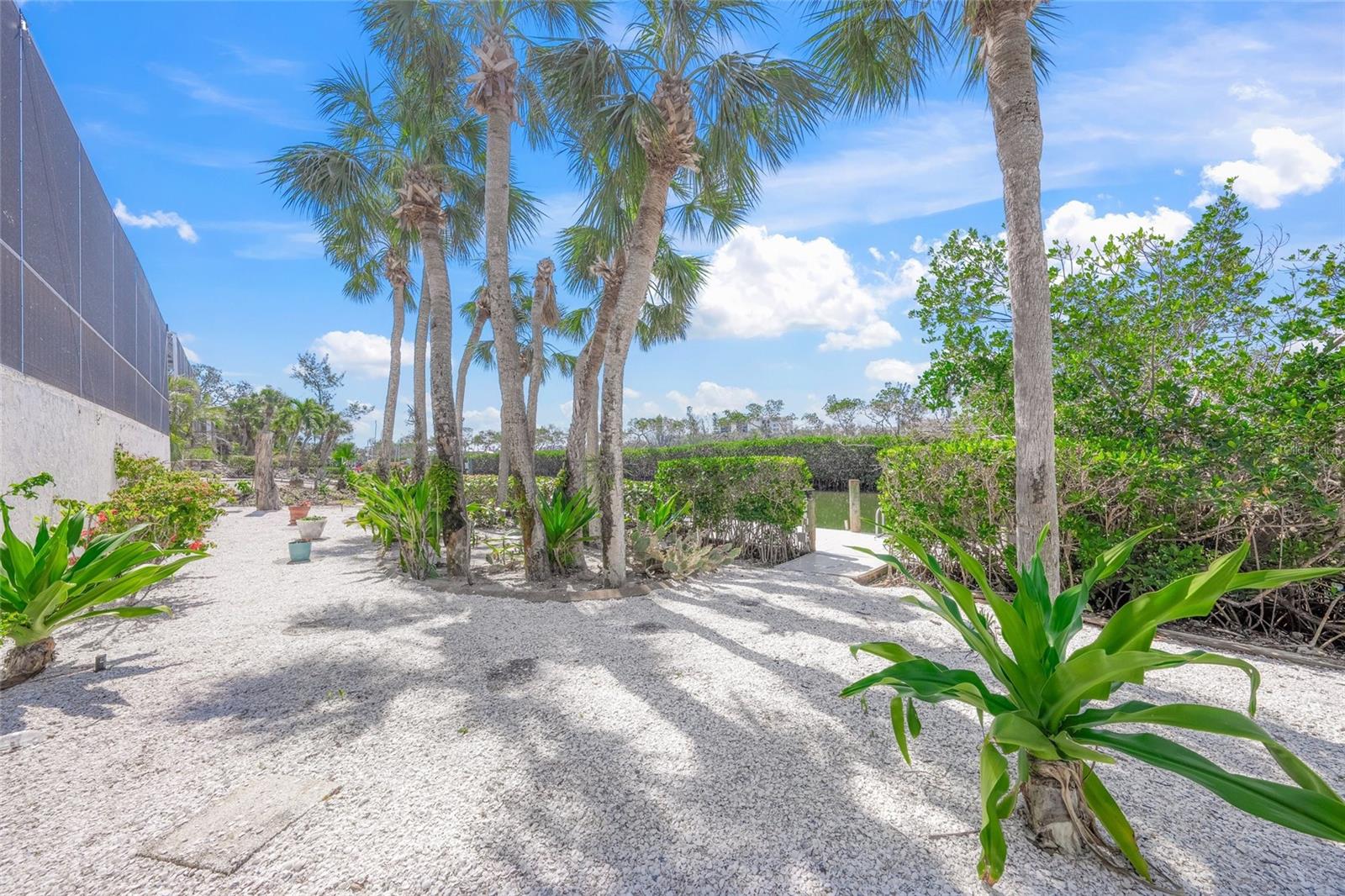 BAY ISLES - Residential