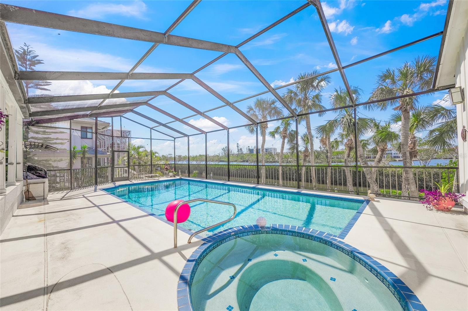 BAY ISLES - Residential