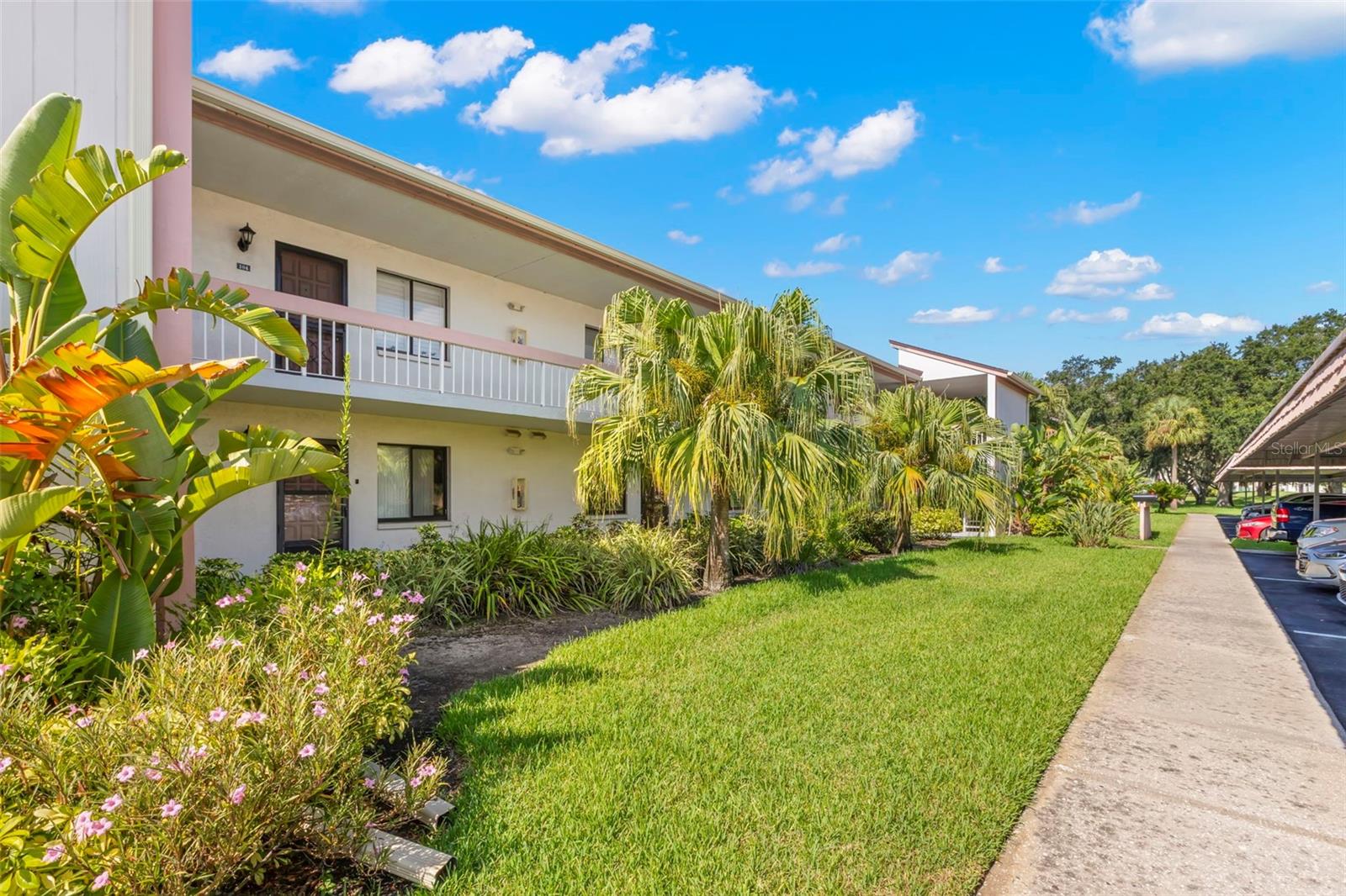 106 LAKEVIEW PLACE 106