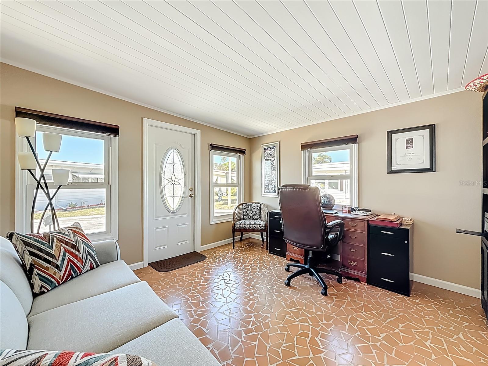 HOLIDAY SHORES MOBILE PARK UNREC - Residential