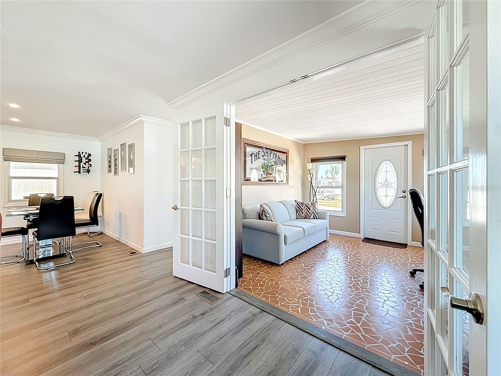 HOLIDAY SHORES MOBILE PARK UNREC - Residential