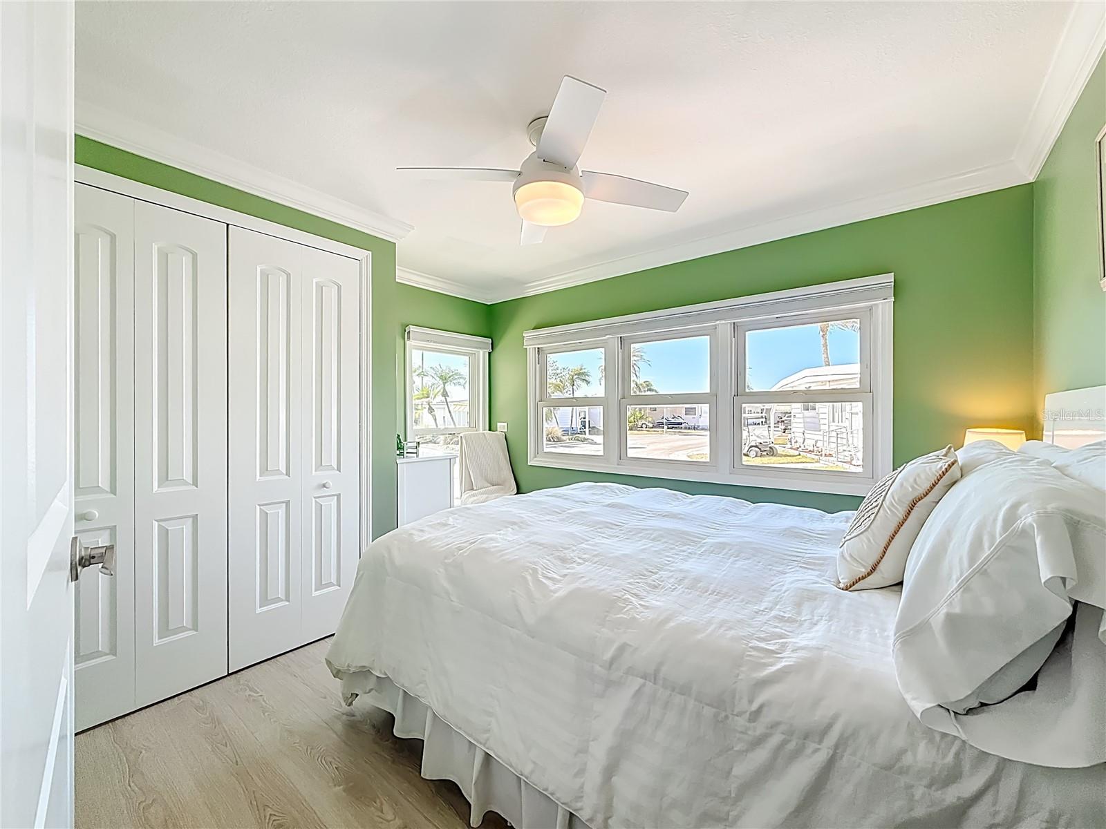 HOLIDAY SHORES MOBILE PARK UNREC - Residential