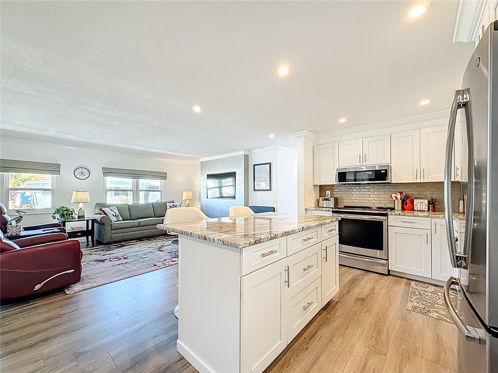 HOLIDAY SHORES MOBILE PARK UNREC - Residential