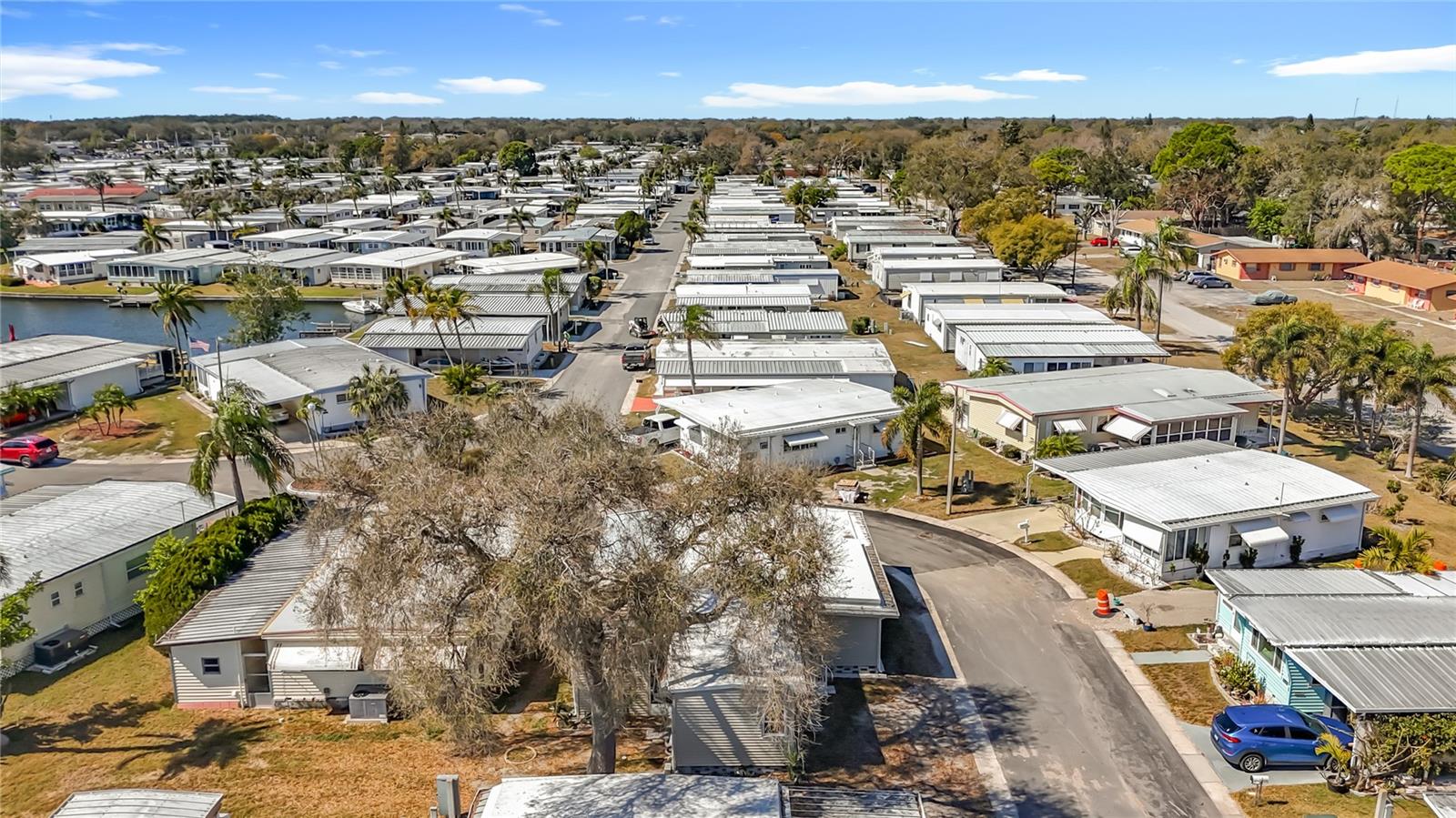 HOLIDAY SHORES MOBILE PARK UNREC - Residential