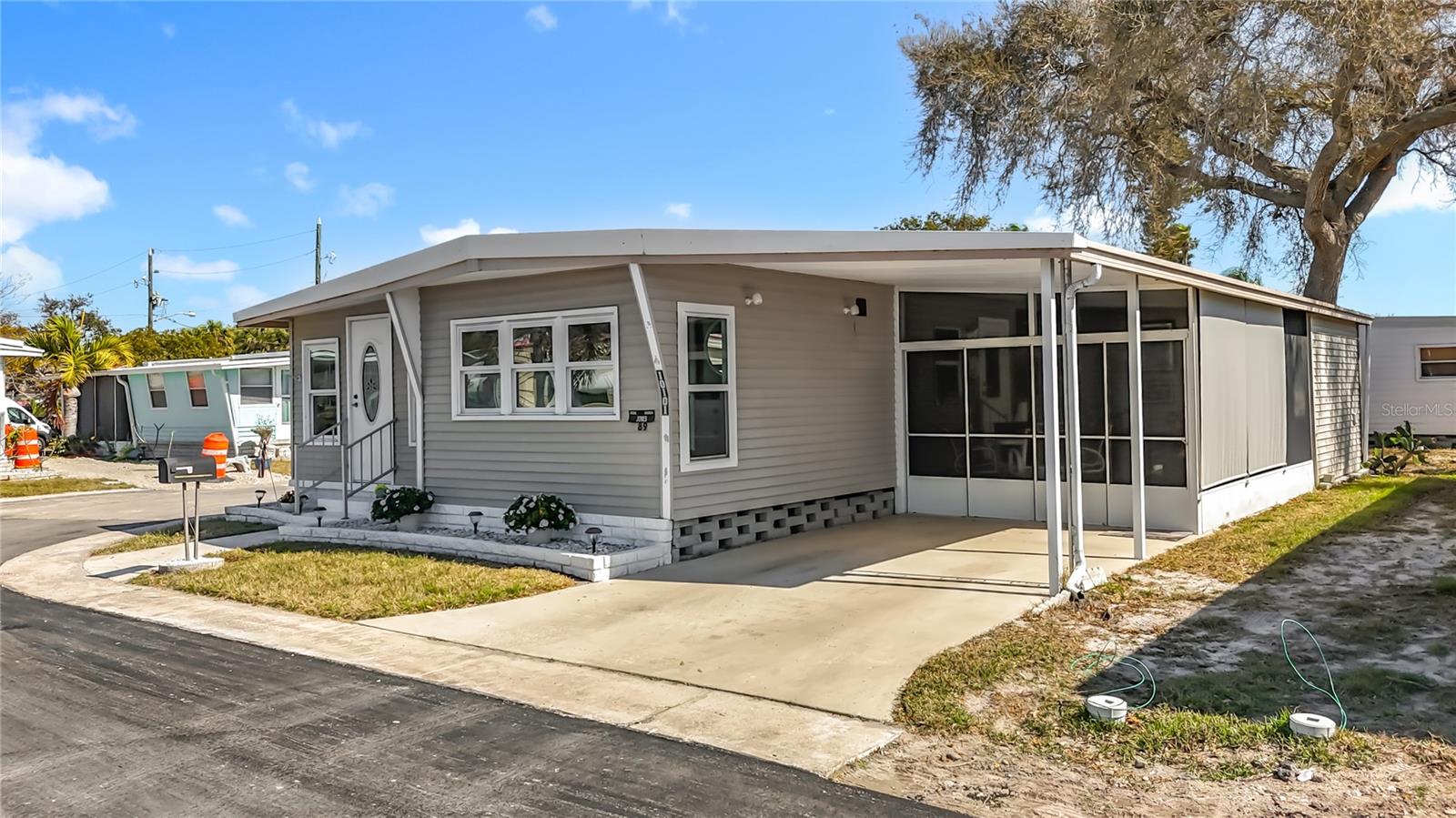 HOLIDAY SHORES MOBILE PARK UNREC - Residential