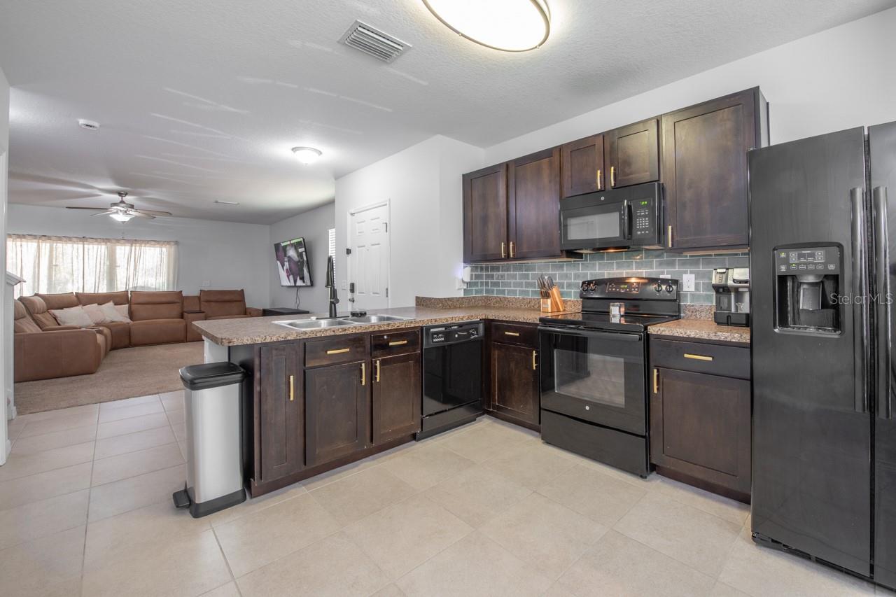 9712 HOUND CHASE DRIVE