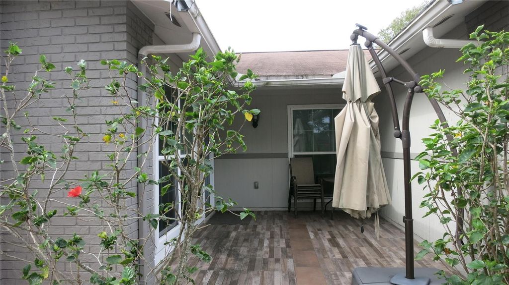 Photo of 7432 Oakvista Circle, Tampa, FL 33634 (MLS # TB8458938)