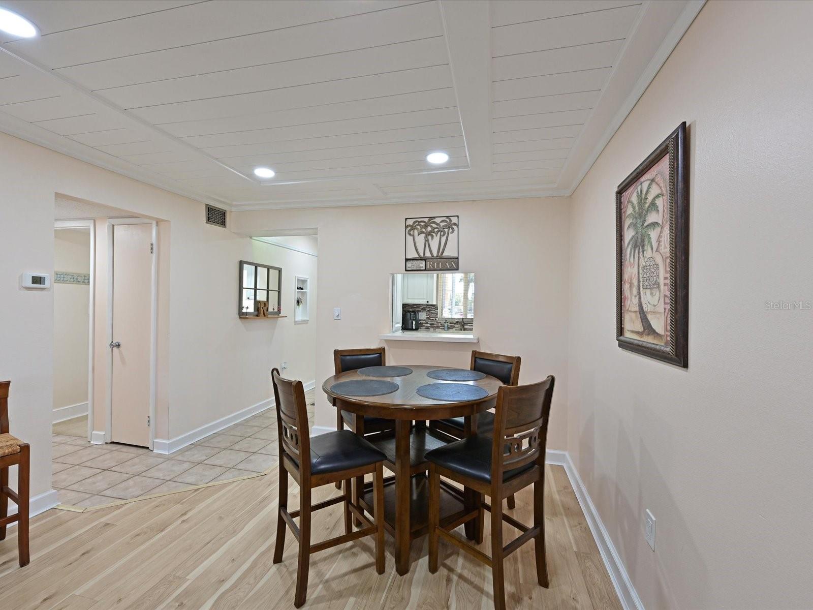 BAYSHORE ON THE LAKE APTS II SEC 2 - Residential