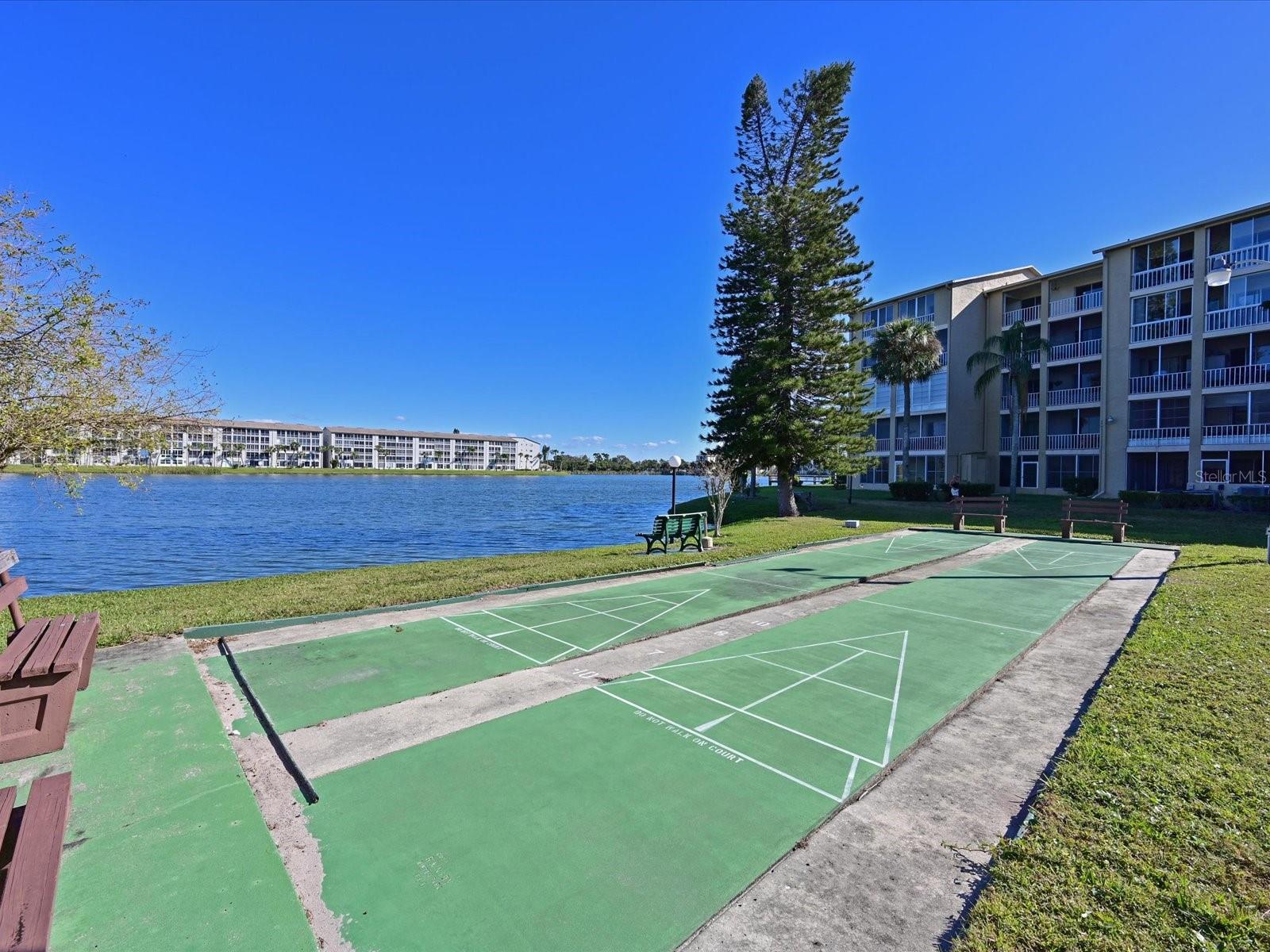 BAYSHORE ON THE LAKE APTS II SEC 2 - Residential