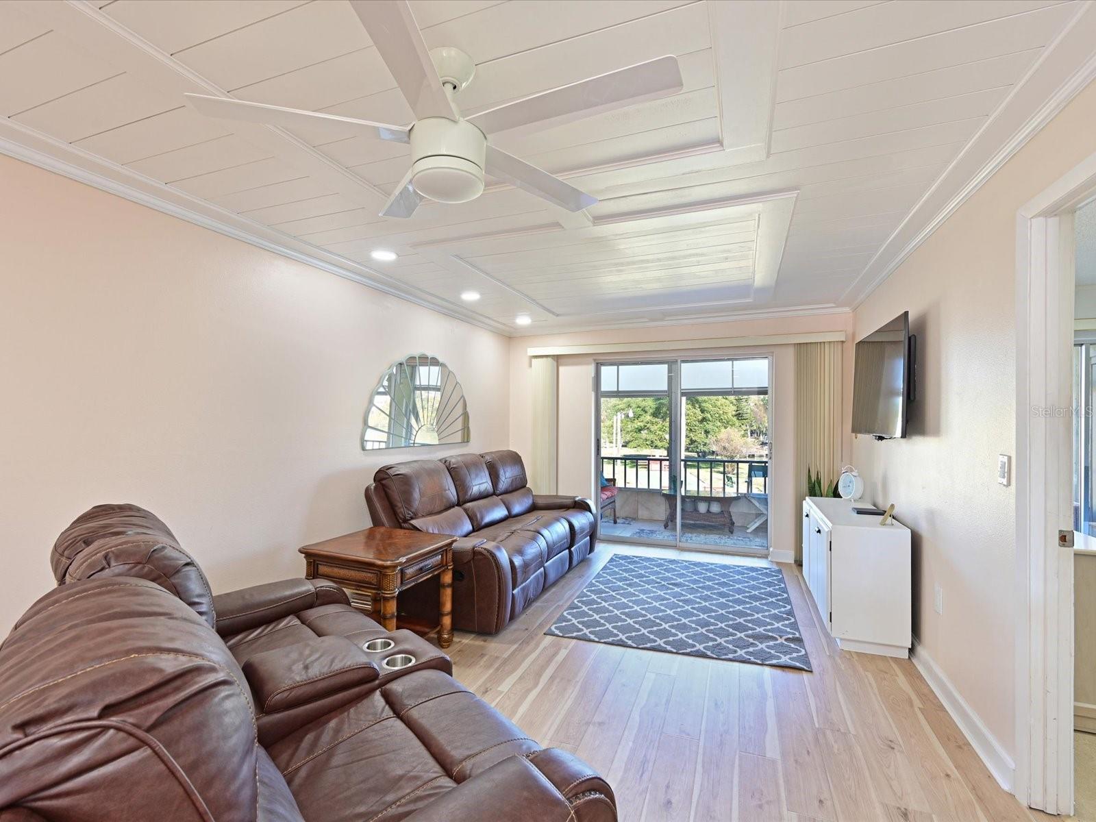 BAYSHORE ON THE LAKE APTS II SEC 2 - Residential