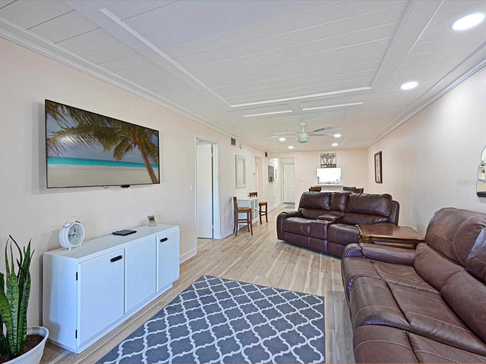 BAYSHORE ON THE LAKE APTS II SEC 2 - Residential