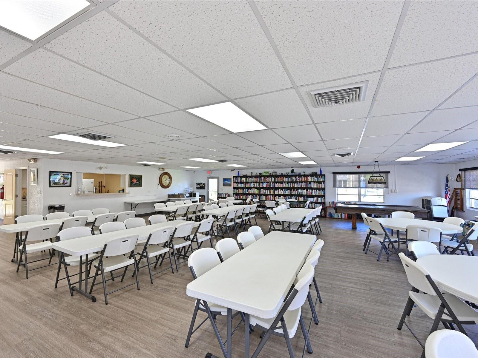 BAYSHORE ON THE LAKE APTS II SEC 2 - Residential