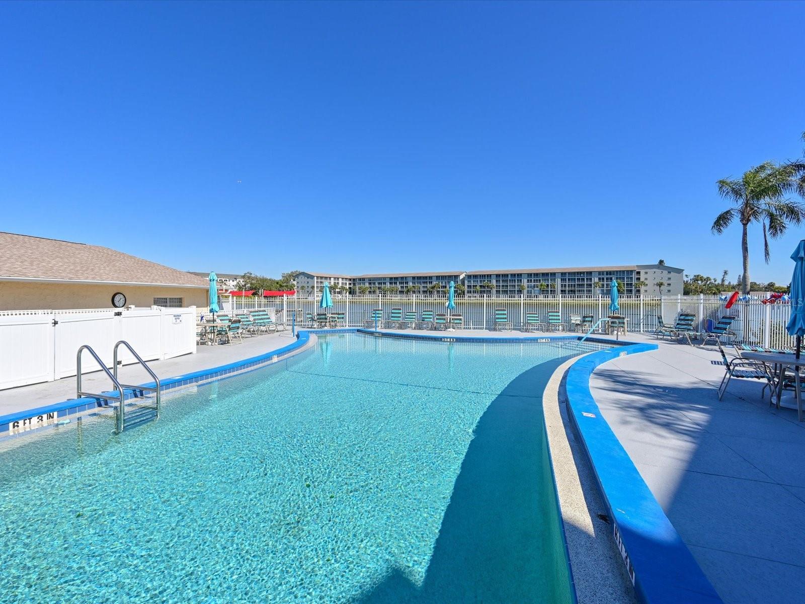 BAYSHORE ON THE LAKE APTS II SEC 2 - Residential