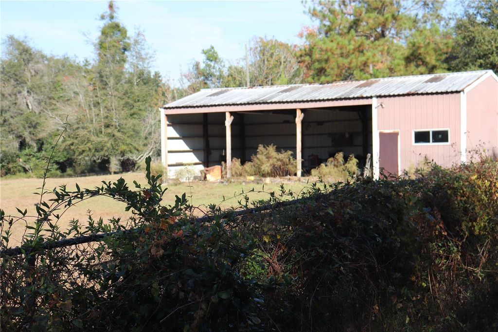 Photo of 8340 SW 35th Avenue, Ocala, FL 34476 (MLS # OM714003)