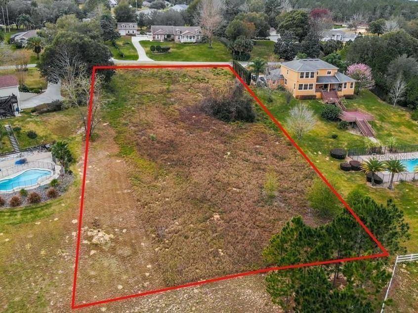 Bring your vision to life on this 1+ acre cleared homesite in the desirable Sugar Ridge community of Clermont. With no required builder and no timeframe to build, you have the freedom to design your custom home now or purchase as a smart long-term investment.
This property is ideally located - just minutes from all the exciting new development in Minneola, including shops, dining, and the upcoming Crooked Can Brewing project - yet tucked away on Cynthia Lane for peace and privacy. You’ll enjoy the best of both worlds: close to growth and convenience, while still removed from the hustle and bustle.
Positioned between 12717 and 12737 Cynthia Lane, and directly across from 12728, this homesite sits in an established neighborhood of unique custom homes. Here you’ll find the perfect balance of opportunity, tranquility, and value.