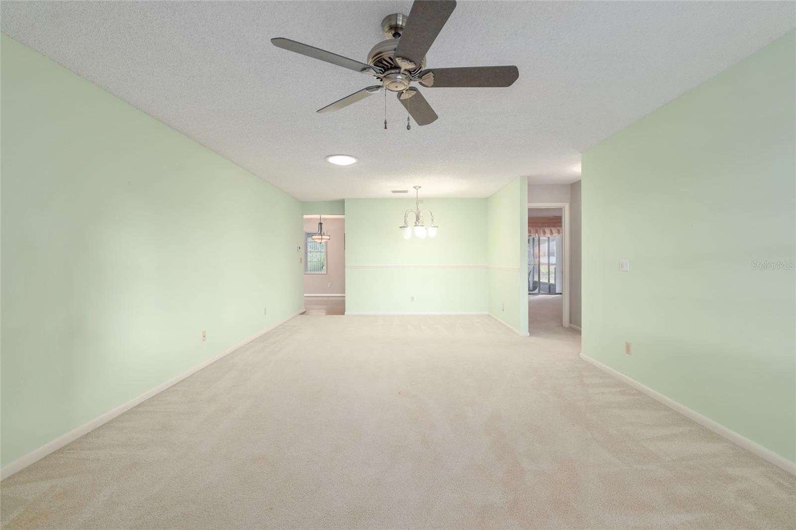 ON TOP OF THE WORLD - Residential