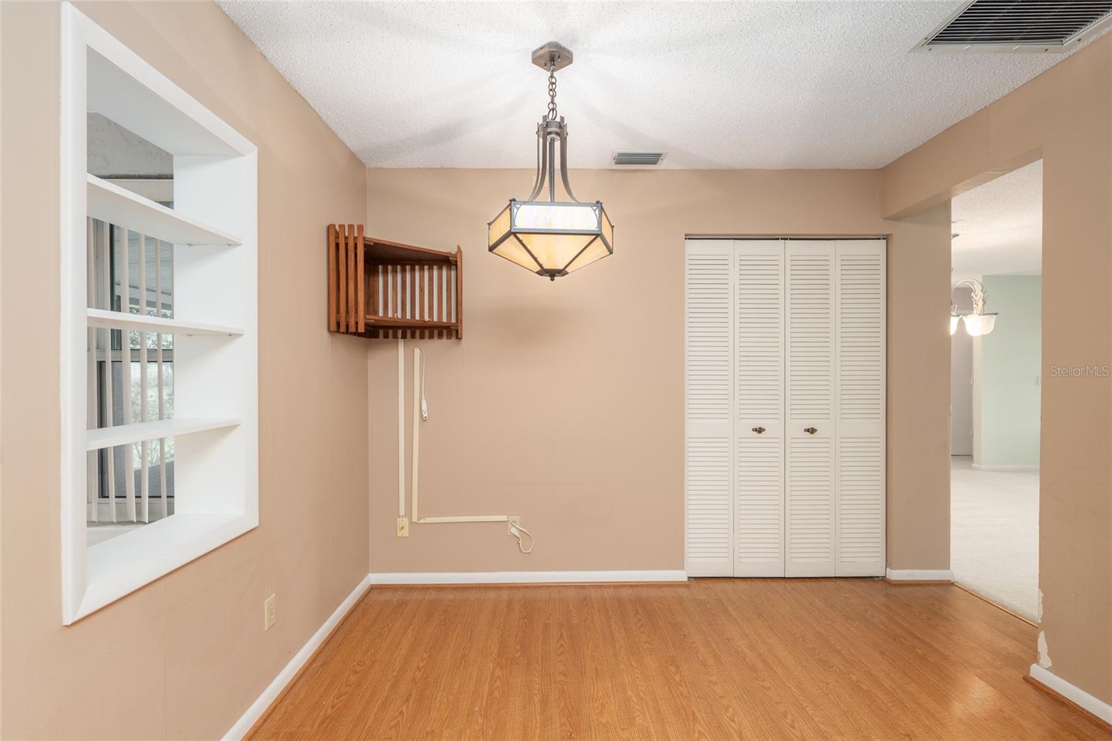 ON TOP OF THE WORLD - Residential