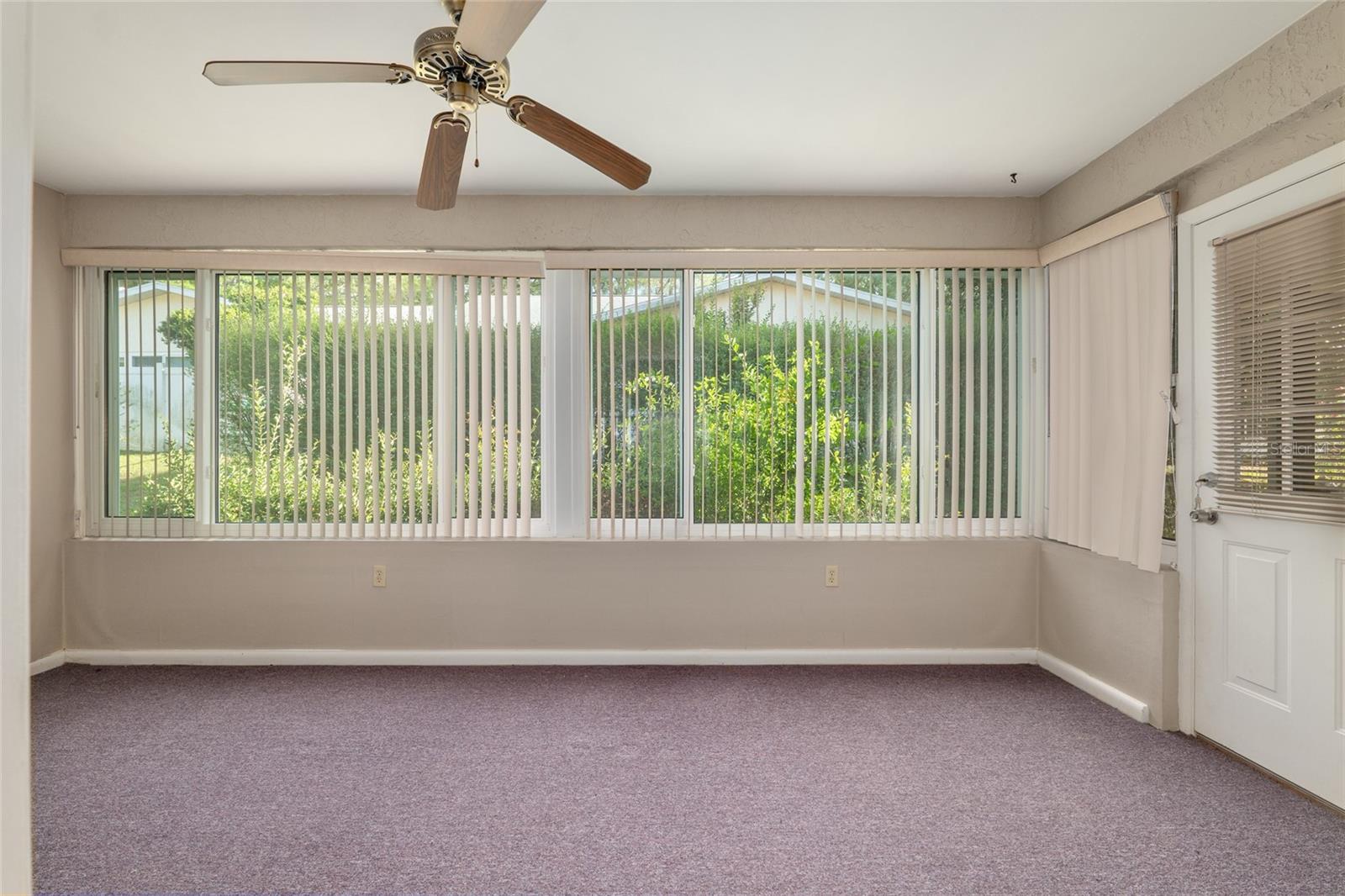 ON TOP OF THE WORLD - Residential