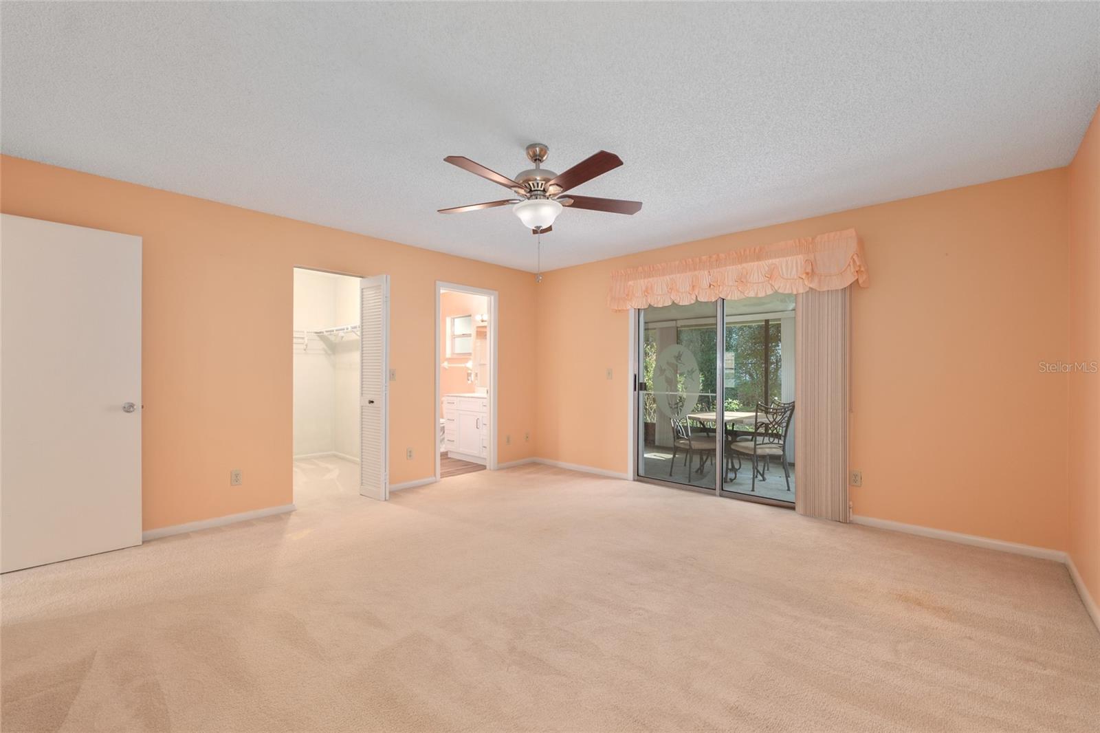 ON TOP OF THE WORLD - Residential