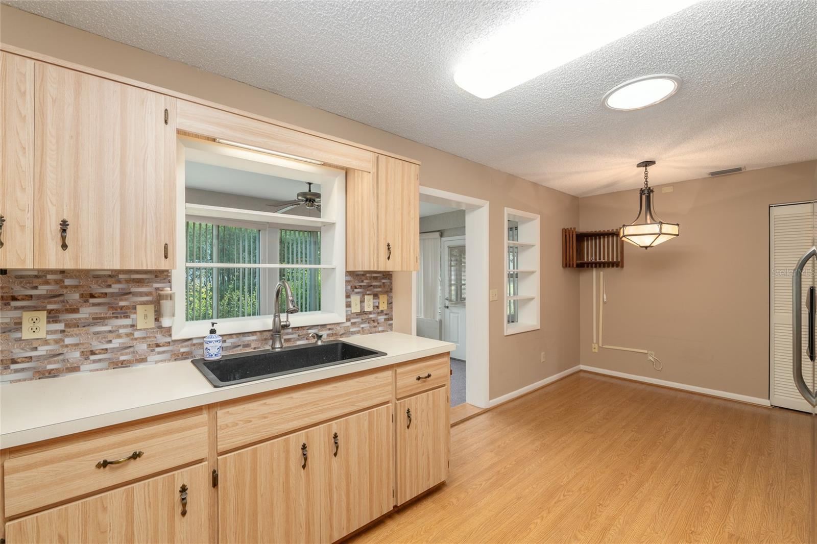 ON TOP OF THE WORLD - Residential