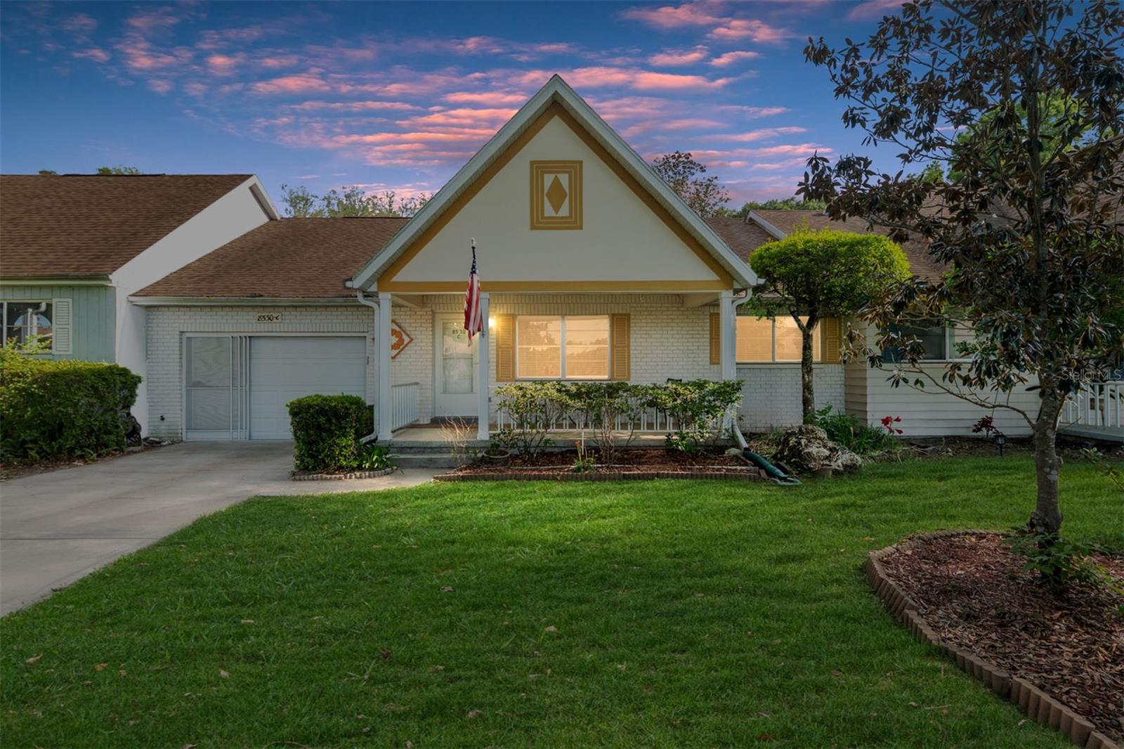 ON TOP OF THE WORLD - Residential