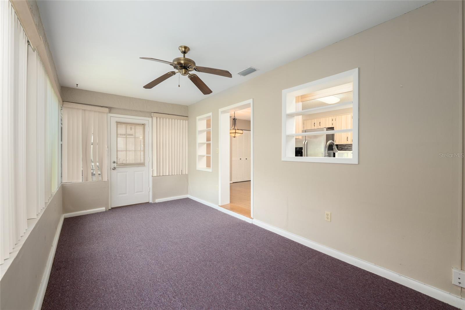 ON TOP OF THE WORLD - Residential