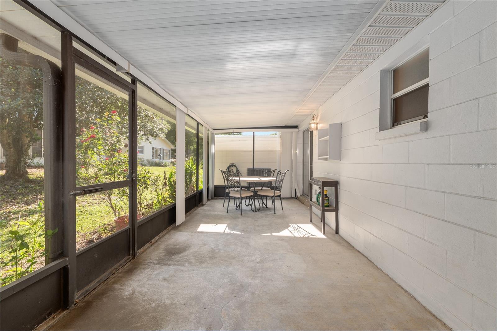 ON TOP OF THE WORLD - Residential