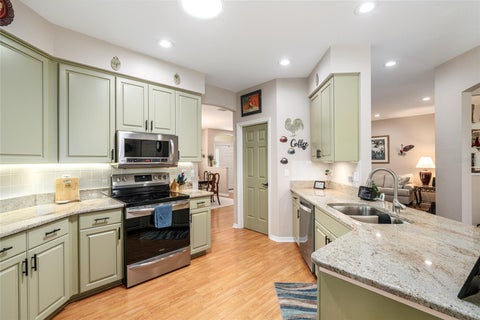 Tiny photo for 13660 SE 90th Terrace, Summerfield, FL 34491 (MLS # OM732632)
