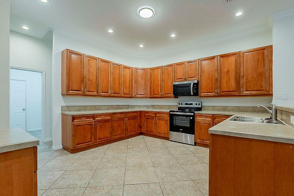 Photo of 11030 Stone Branch Drive, Riverview, FL 33569 (MLS # O6333566)