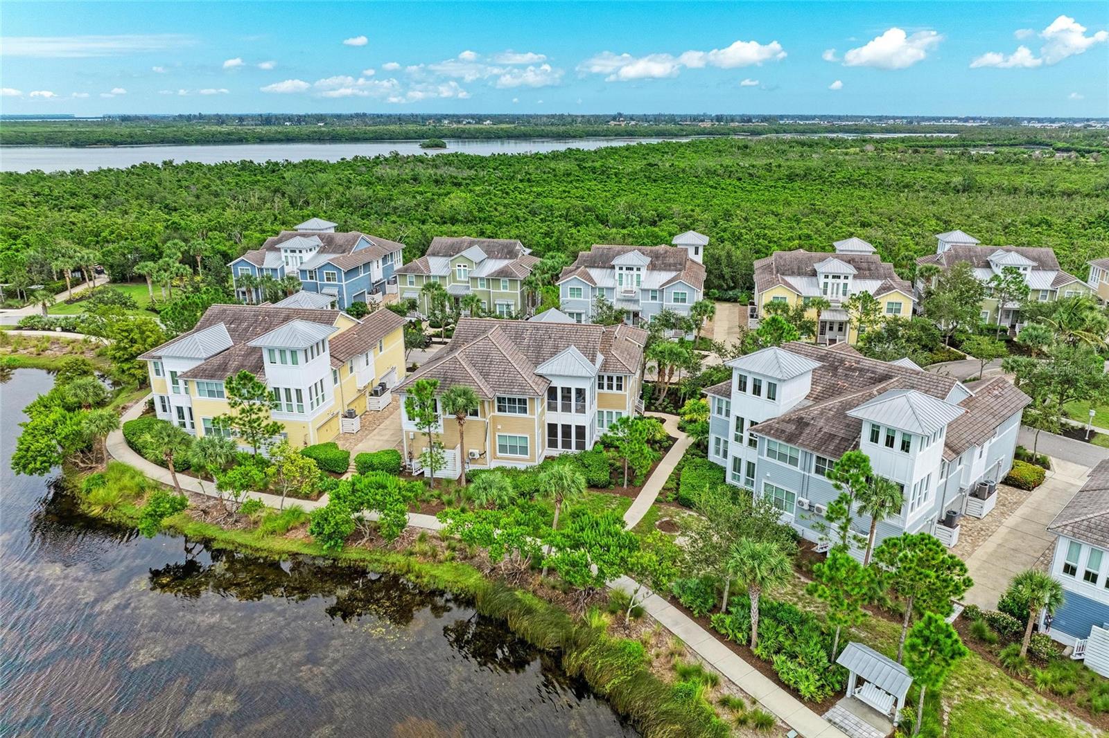 MANGROVE WALK ON HARBOUR ISLE PH 21 - Residential