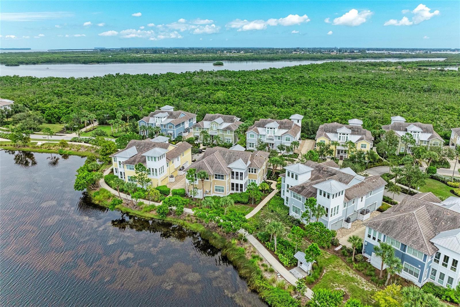 MANGROVE WALK ON HARBOUR ISLE PH 21 - Residential