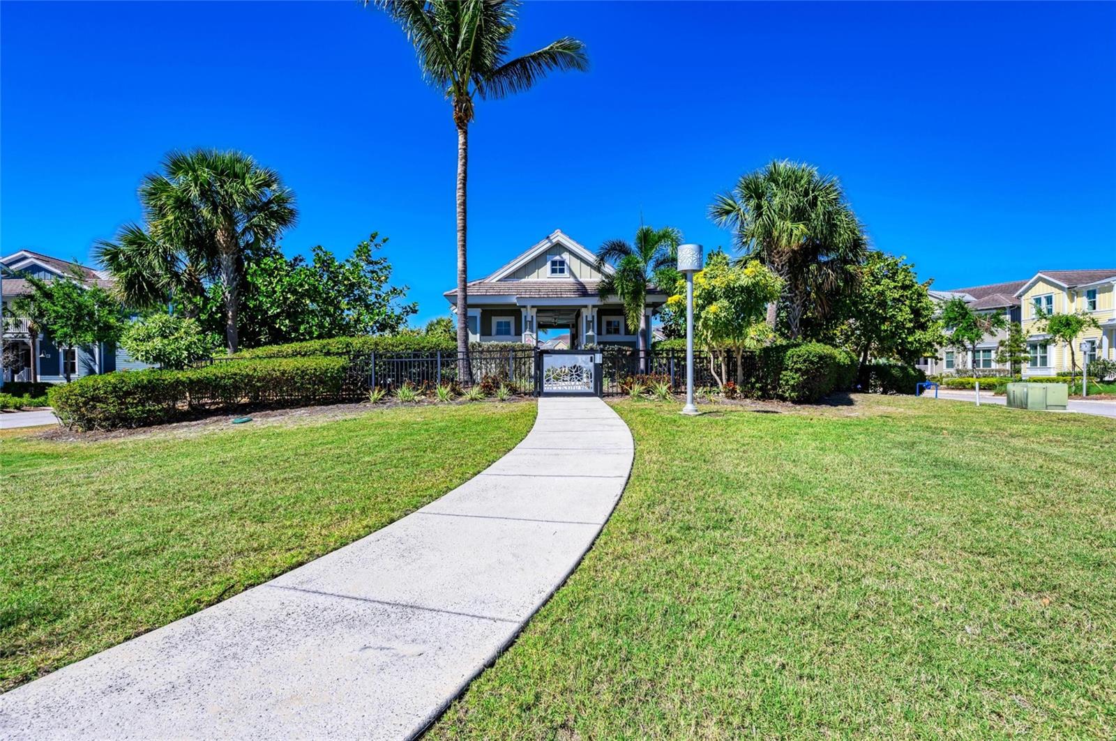 MANGROVE WALK ON HARBOUR ISLE PH 21 - Residential