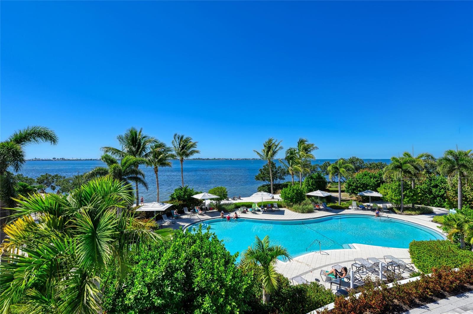 MANGROVE WALK ON HARBOUR ISLE PH 21 - Residential