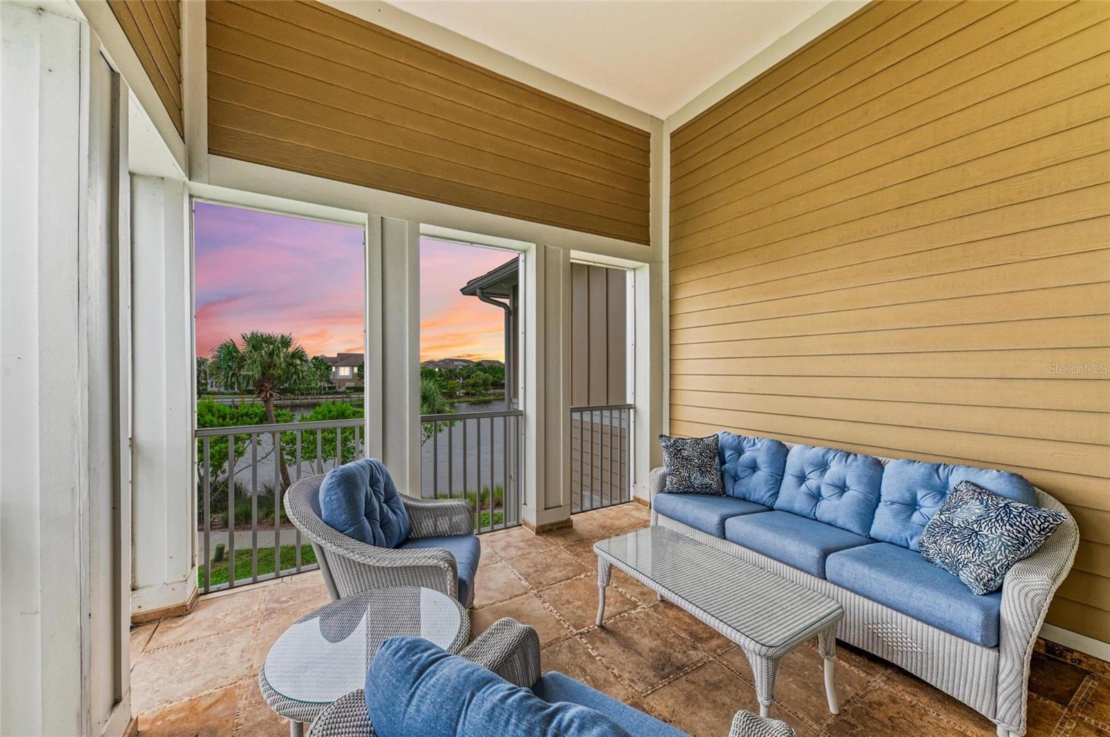 MANGROVE WALK ON HARBOUR ISLE PH 21 - Residential