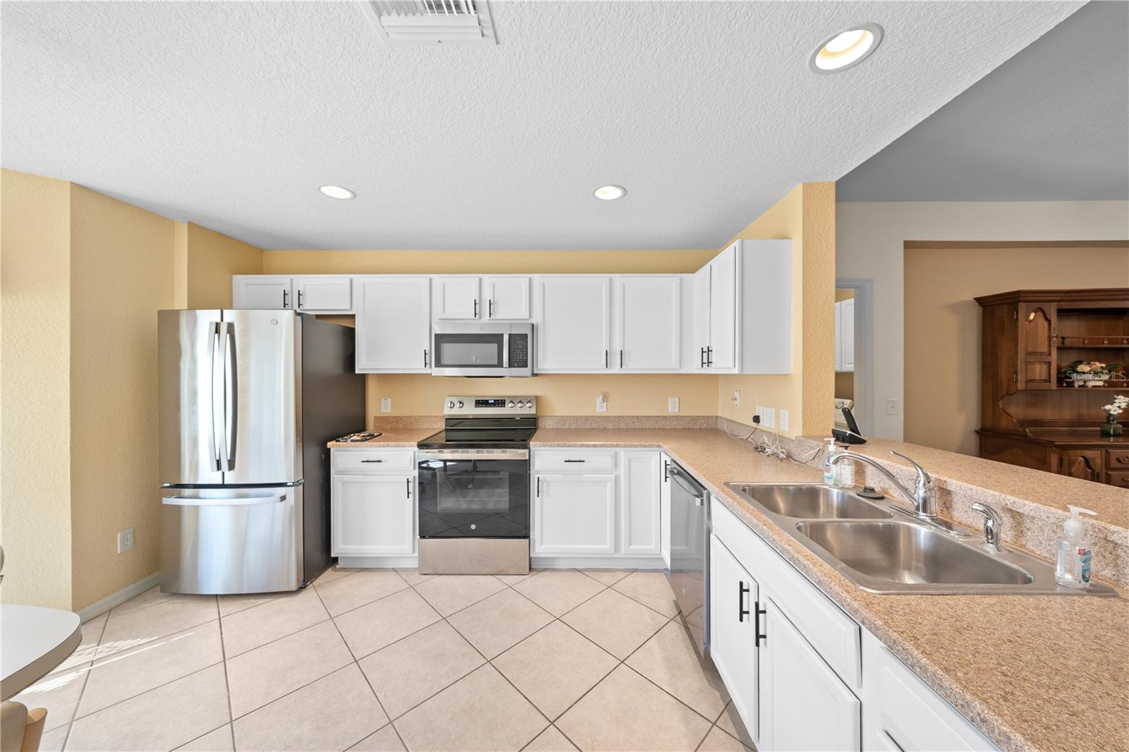 SPRUCE CREEK COUNTRY CLUB SHERWOOD REP - Residential