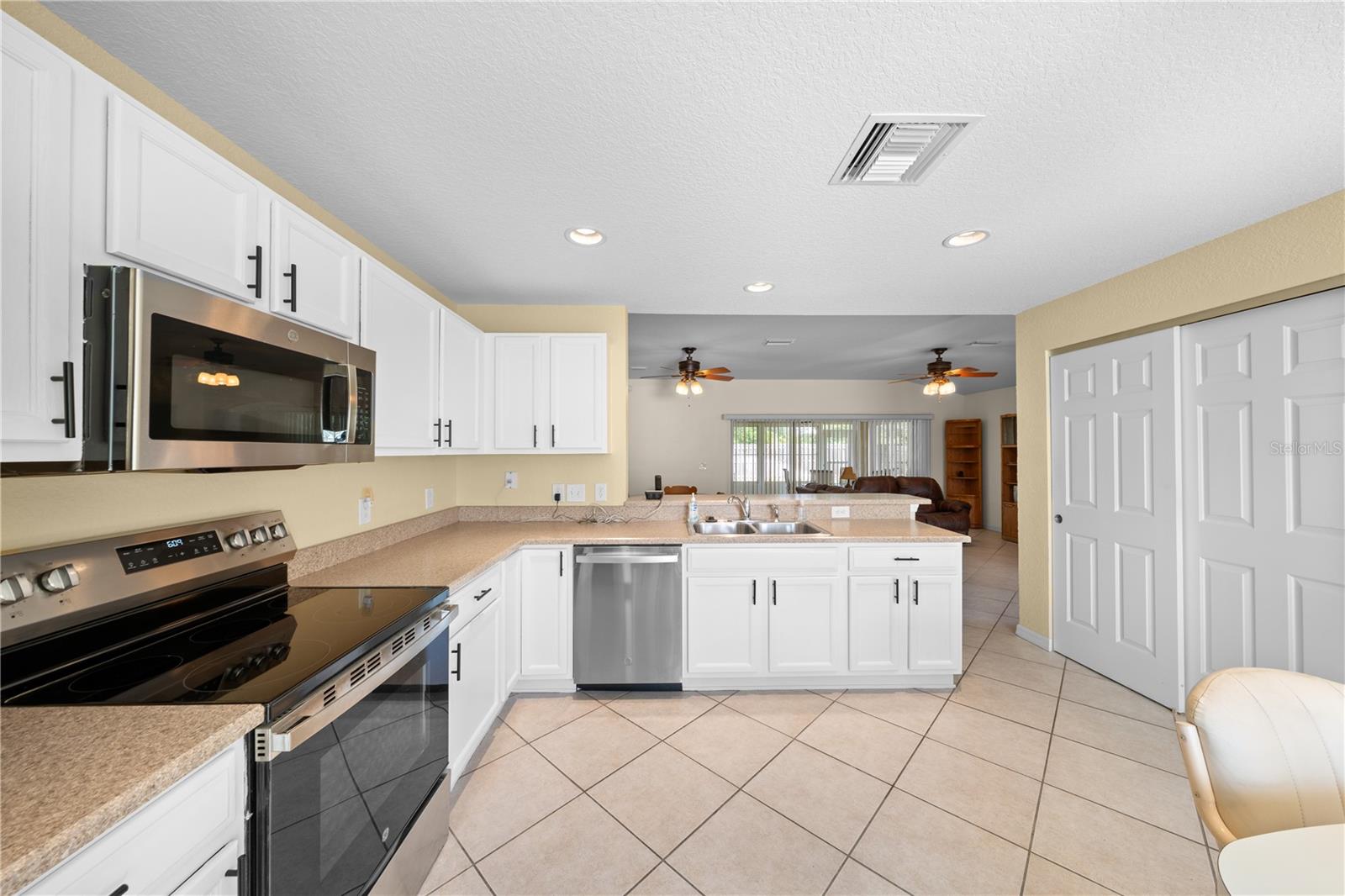 SPRUCE CREEK COUNTRY CLUB SHERWOOD REP - Residential