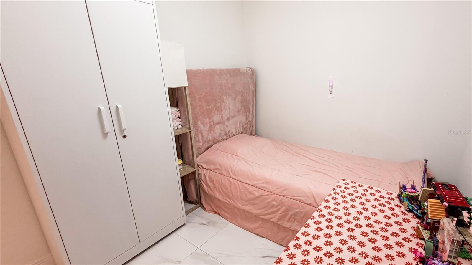 WHITEHALL CONDO 01-14 - Residential