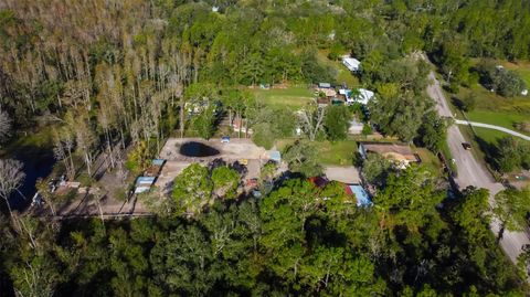 A home in LAKELAND