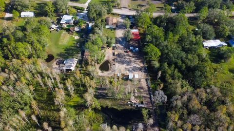 A home in LAKELAND