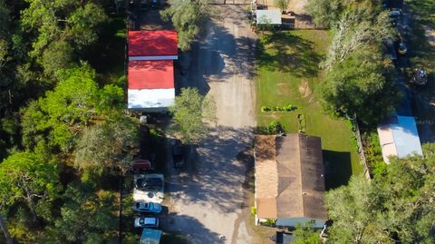 A home in LAKELAND