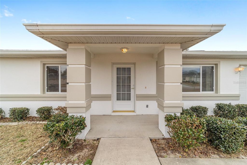 Photo of 10029 SW 62nd Circle, Ocala, FL 34476 (MLS # OM718627)