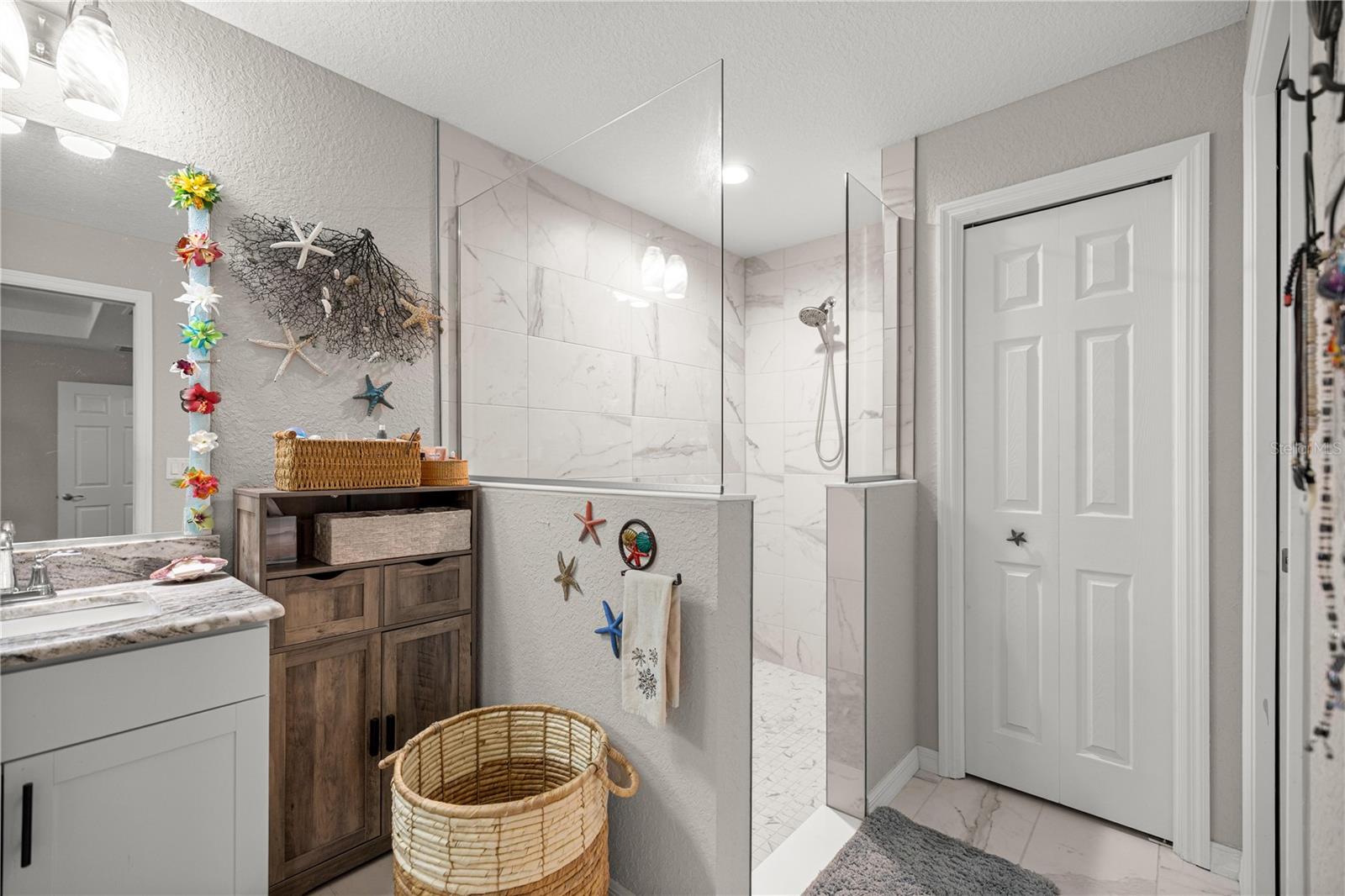 RAINBOW SPGS COUNTRY CLUB ESTATE - Residential