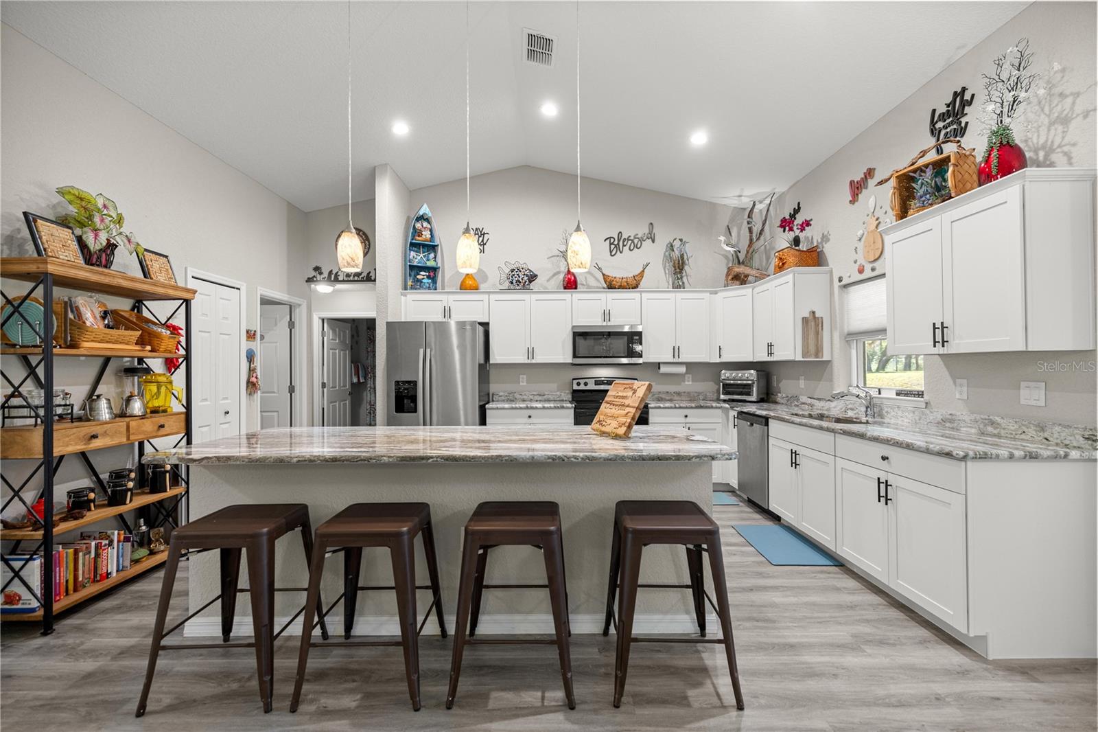 RAINBOW SPGS COUNTRY CLUB ESTATE - Residential