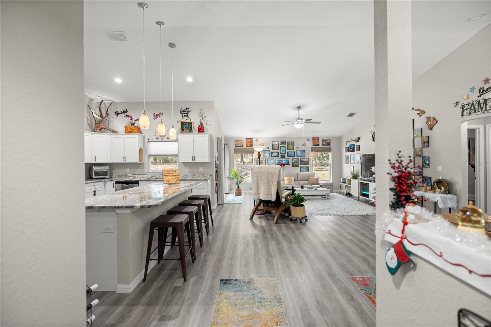 RAINBOW SPGS COUNTRY CLUB ESTATE - Residential