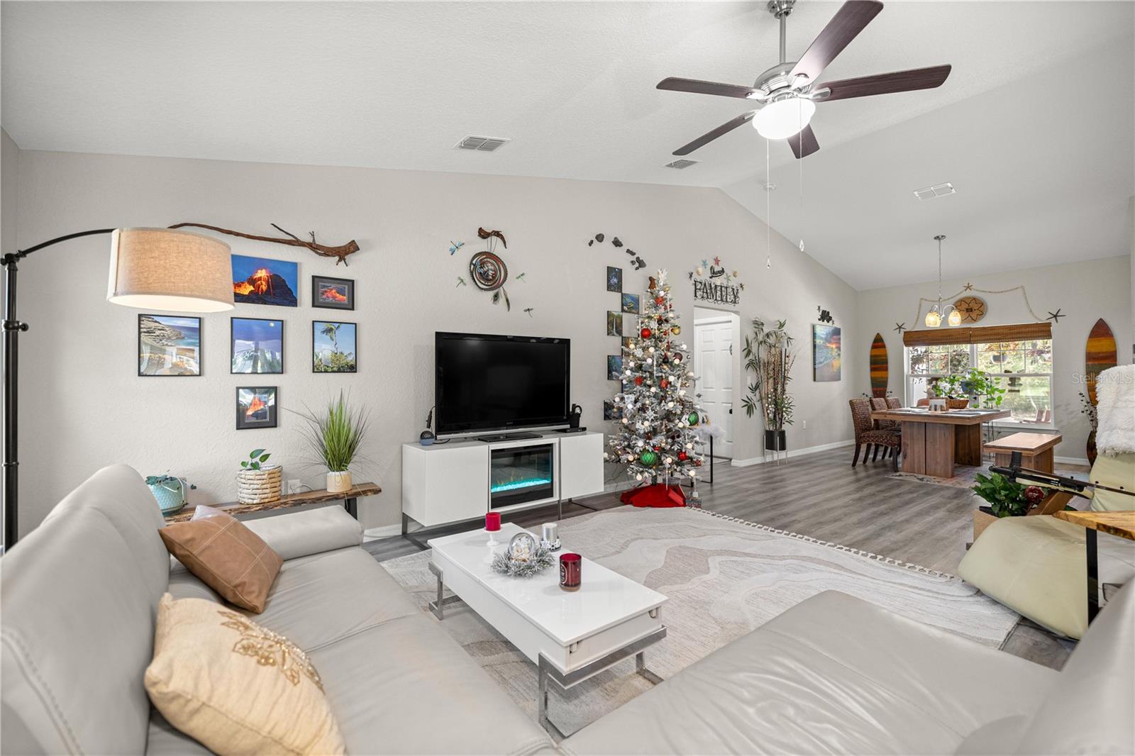 RAINBOW SPGS COUNTRY CLUB ESTATE - Residential