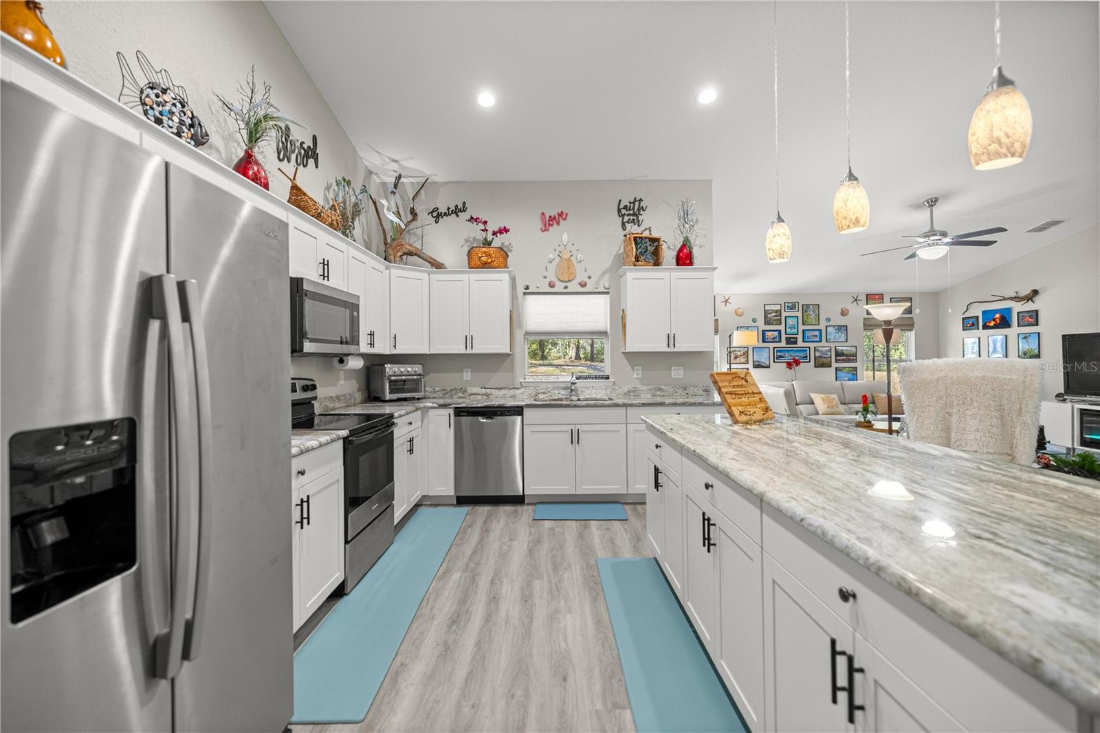 RAINBOW SPGS COUNTRY CLUB ESTATE - Residential