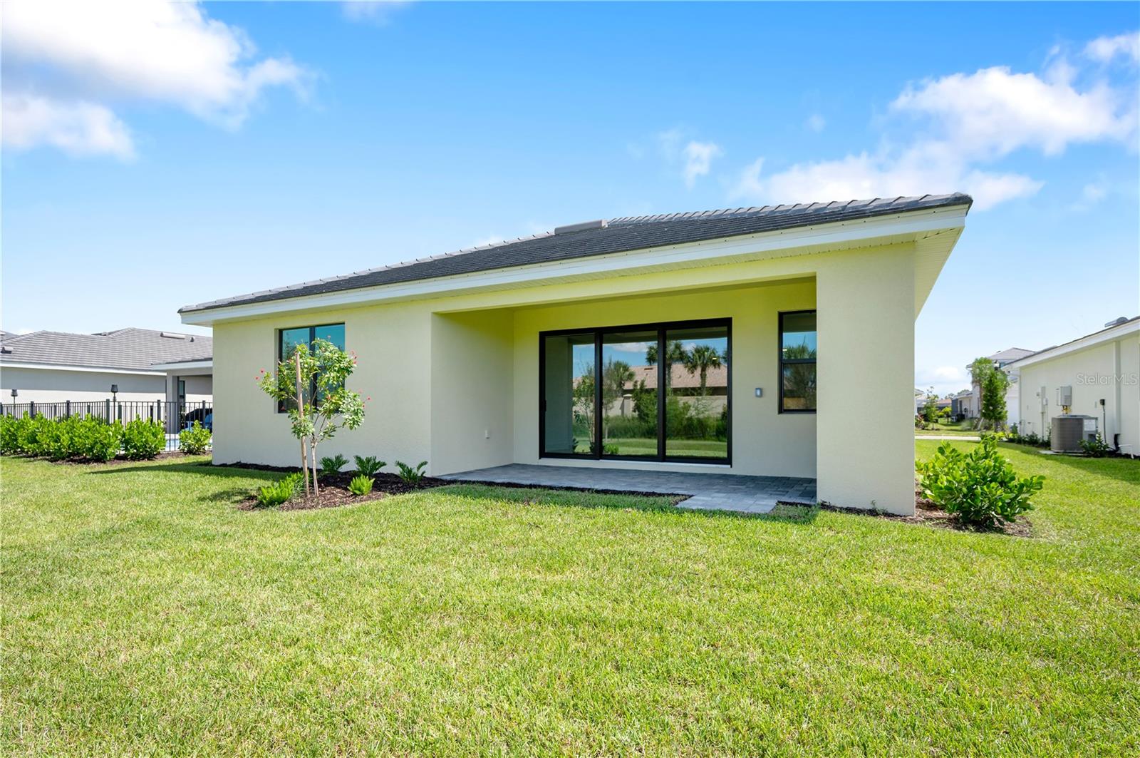 SOLSTICE AT WELLEN PARK - Residential