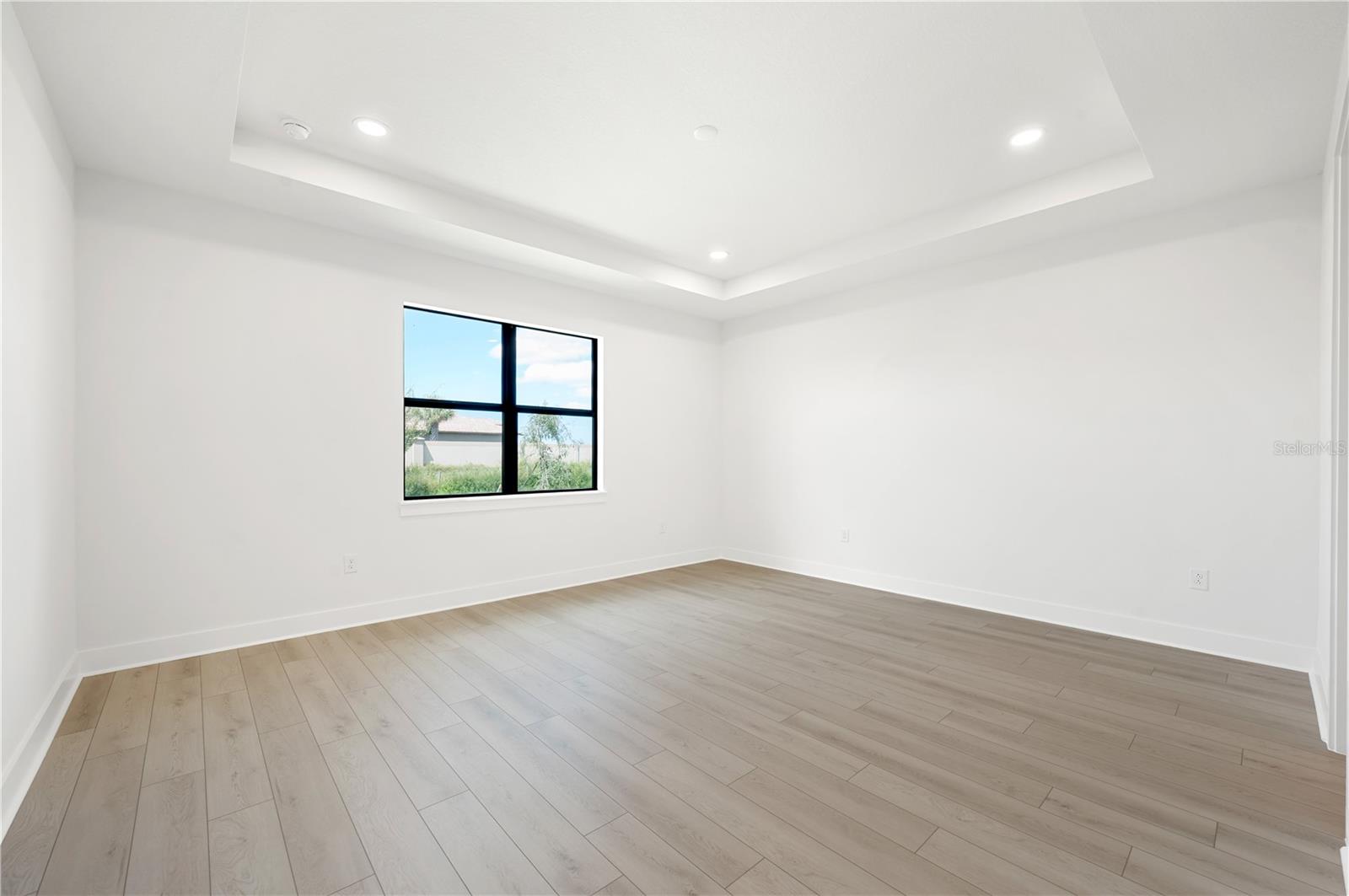 SOLSTICE AT WELLEN PARK - Residential